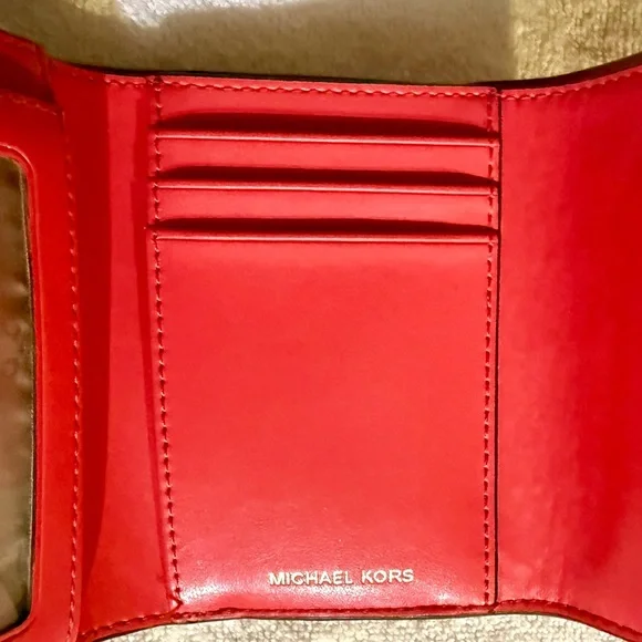 Michael Kors Dark Pink nd White Tri-Fold Wallet - Picture 15 of 17